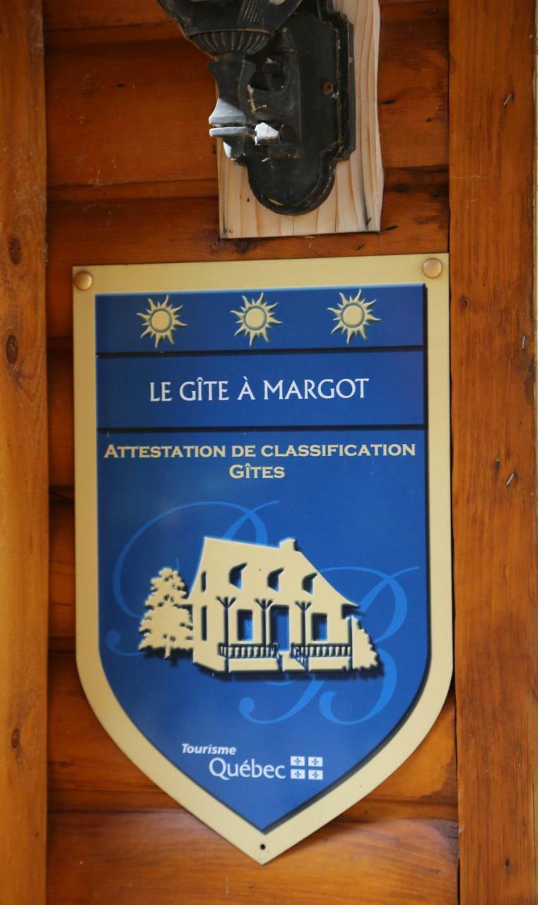 Le Gite A Margot 브로몽 외부 사진